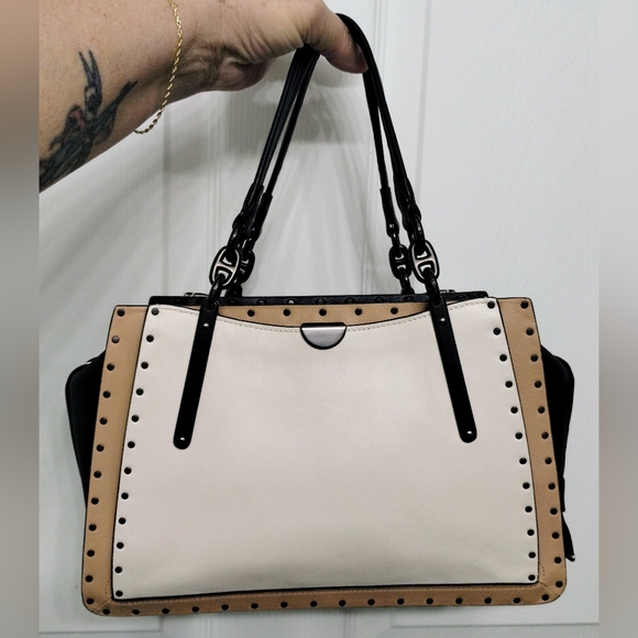 Coach Dreamer 29 With Tea Rose Applique And Rivets - Picture 2 of 13